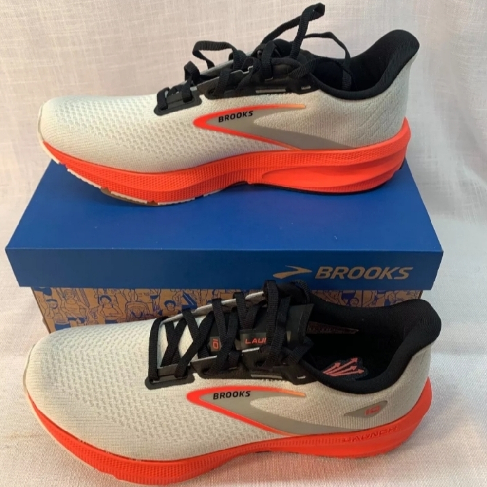 Brooks Running Launch 10 Men's White/Coral **Multiple Sizes** NEW - Picture 5 of 6